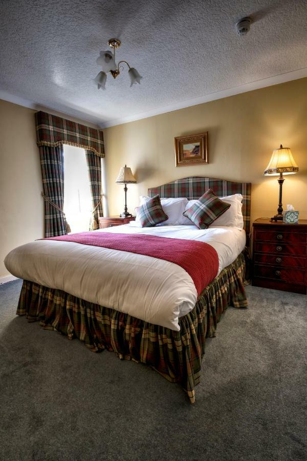 Altnaharra Hotel Lairg Exterior photo